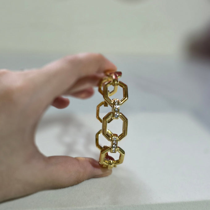 Hexa Line Kada