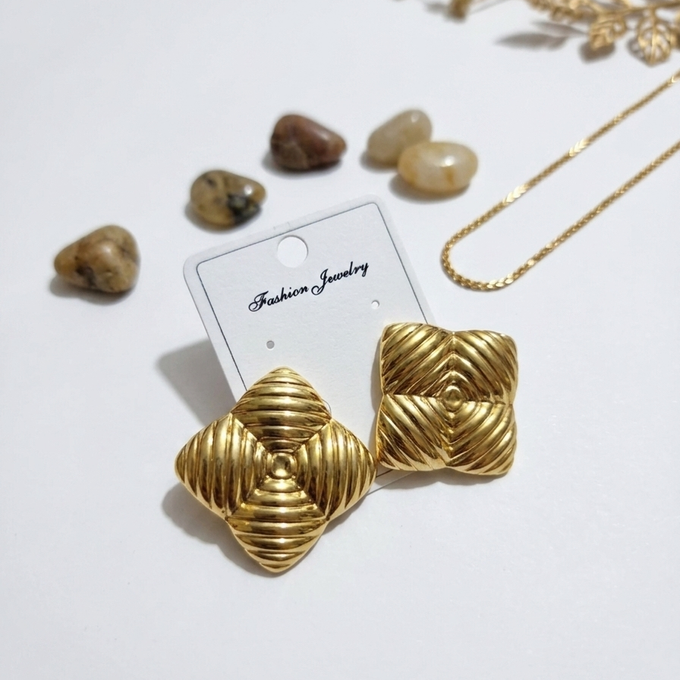 Square dangle Earrings