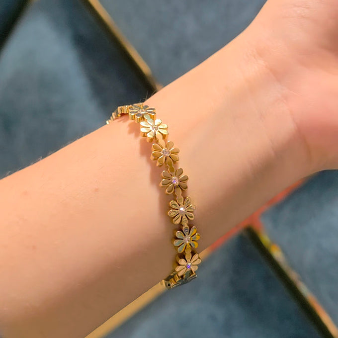 Daisy Flower Bracelet