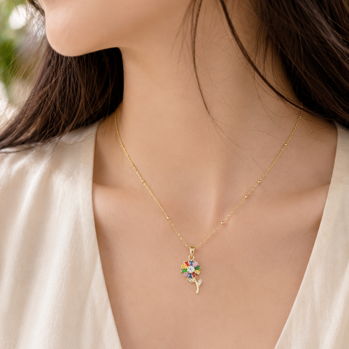 Magic Bloom Spinner necklace