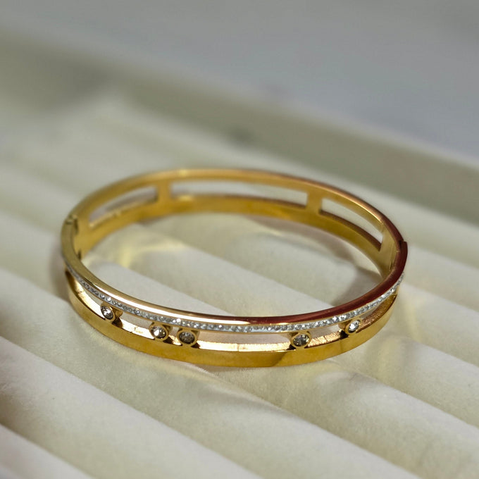 Starlight Glide kada