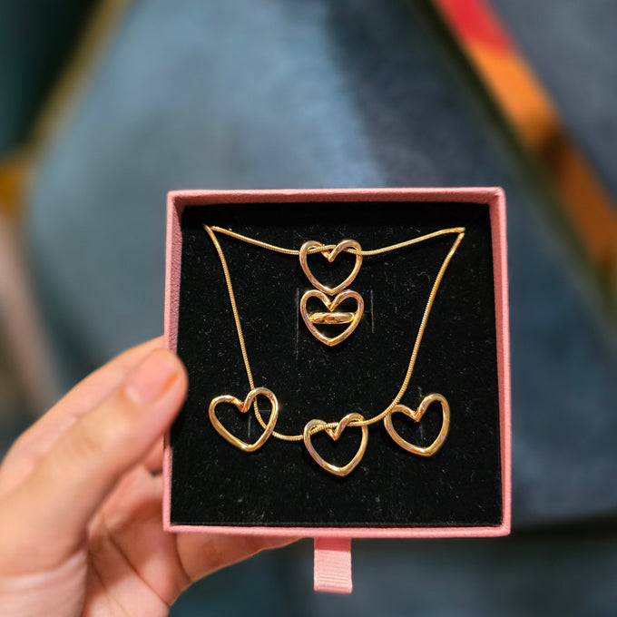 Dainty Gold Heart jewellery set