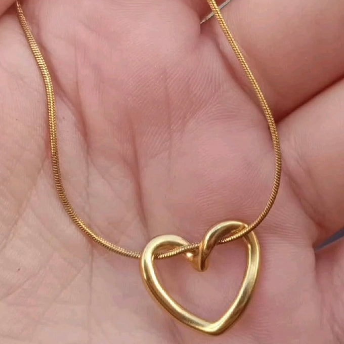 Viral Heart chain